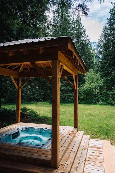 Enjoy private access to the outdoor hot tub. 